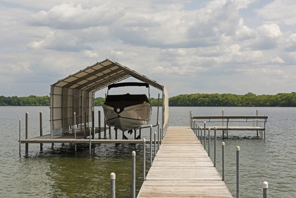 Speed boating in Minnetonka, Minnesota