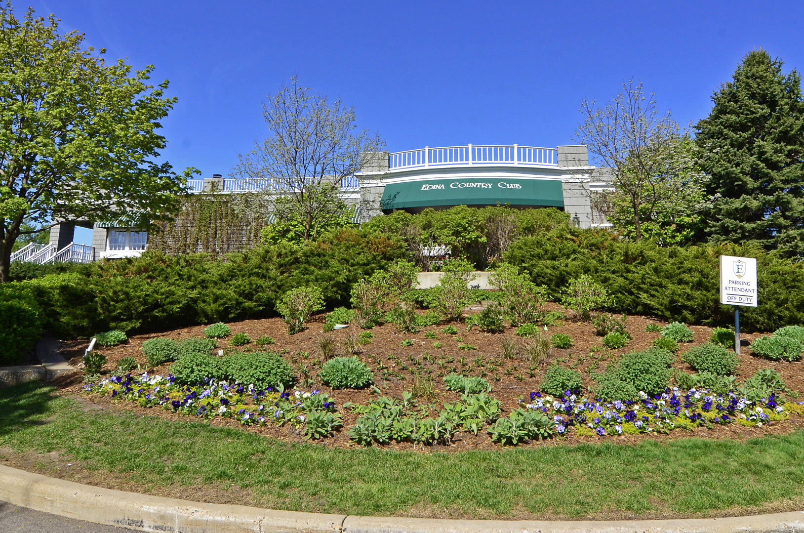 Homes for Sale in Country Club Neighborhood - Edina Real Estate