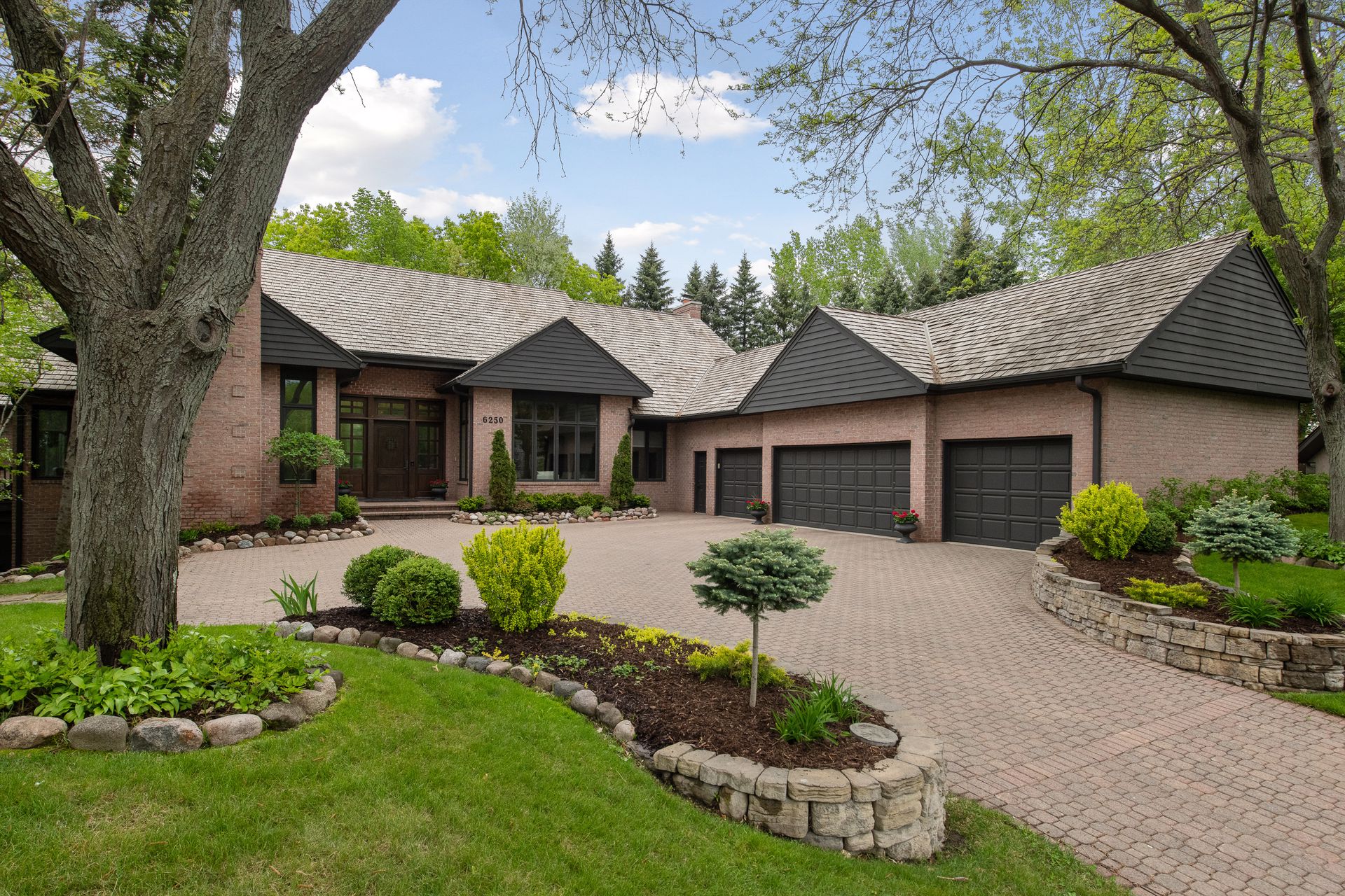 6250 Chasewood Drive Twin Cities and Surrounding Areas Real Estate